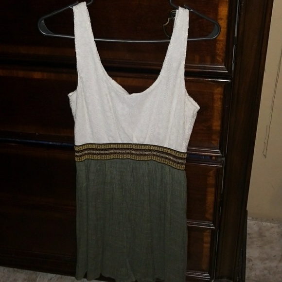 Casual dress - Picture 2 of 2